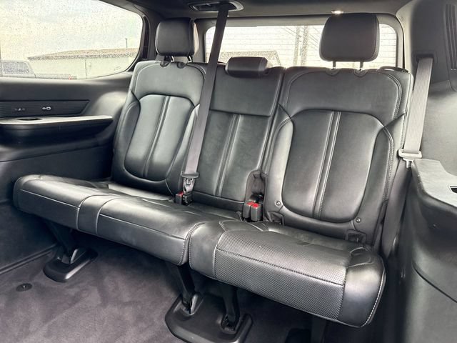 Used 2023 Jeep Wagoneer Series III w/ Preferred Equipment Group AWD/4WD image 24
