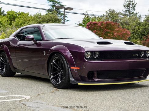 Used 2020 Dodge Challenger SRT Hellcat RWD image 12