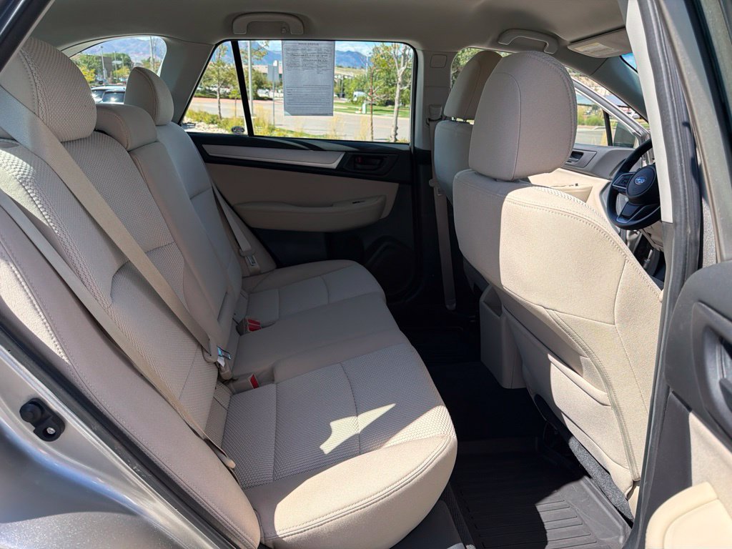 Used 2019 Subaru Outback 2.5i AWD/4WD image 27