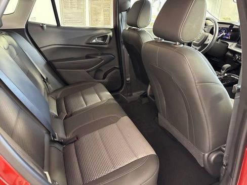 Used 2024 Chevrolet Trax LT w/ Driver Confidence Package FWD image 25