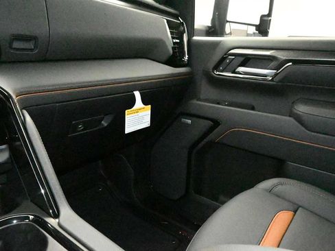 New 2026 GMC Sierra 2500 AT4 w/ AT4 Premium Plus Package AWD/4WD image 17