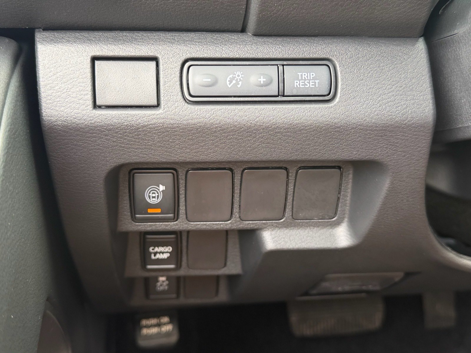 Certified 2026 Nissan Frontier SV w/ All-Weather Content Package RWD image 33