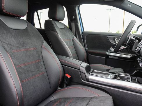 Used 2024 Mercedes-Benz GLA 250 4MATIC image 44