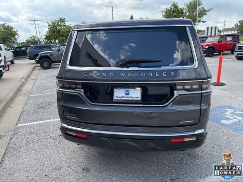 Used 2023 Jeep Grand Wagoneer Series III AWD/4WD image 24