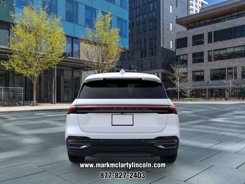 New 2026 Lincoln Nautilus Premier image 5