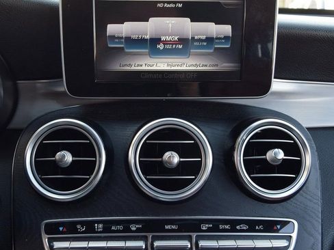 Used 2019 Mercedes-Benz GLC 300 4MATIC image 28