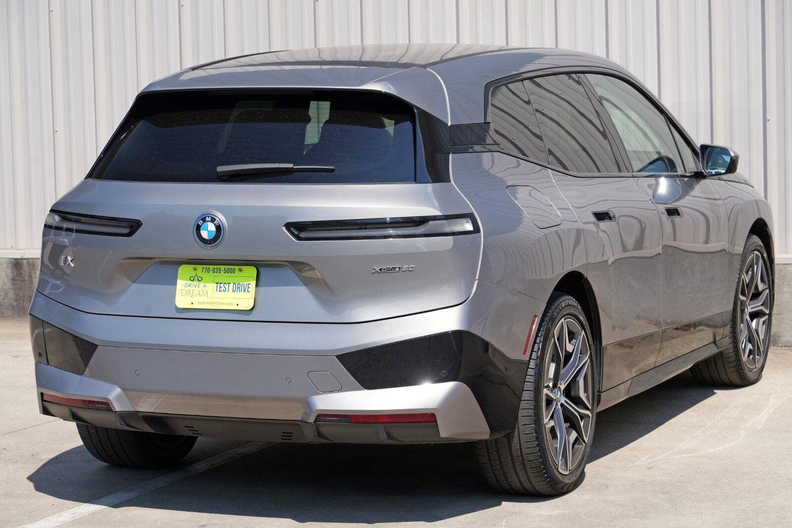 Used 2025 BMW iX xDrive50 AWD/4WD image 53