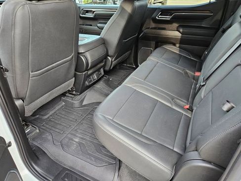 Used 2022 GMC Sierra 1500 SLT w/ X31 Off-Road Package image 14