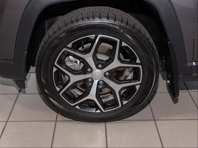 Used 2024 Jeep Compass Limited AWD/4WD image 5