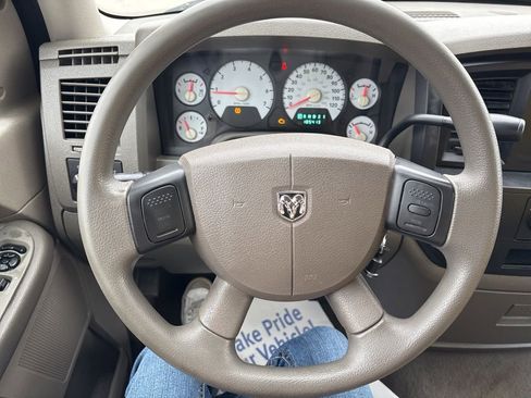 Used 2008 Dodge Ram 1500 Truck ST image 40