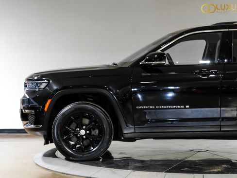 Used 2023 Jeep Grand Cherokee L Limited AWD/4WD image 14