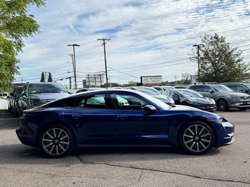 Used 2022 Porsche Taycan 4S image 7