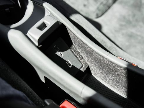 Used 2024 McLaren Artura image 46