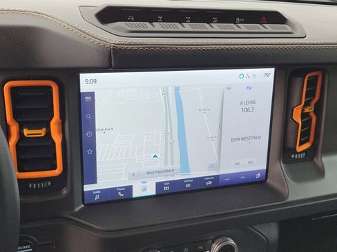 Used 2024 Ford Bronco Badlands image 30