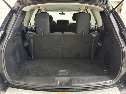 Used 2020 Nissan Pathfinder S AWD/4WD image 16
