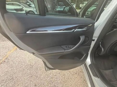Used 2018 BMW X1 sDrive28i w/ Convenience Package FWD image 12