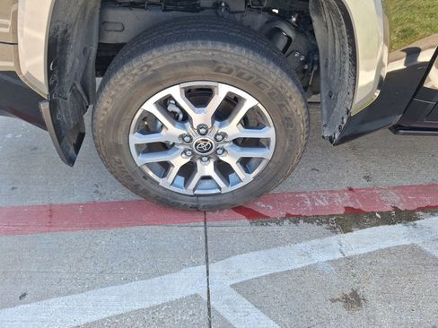 Used 2024 Toyota Tundra 1794 Edition image 11