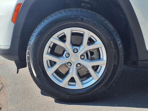 Certified 2023 Jeep Grand Cherokee L Limited image 25