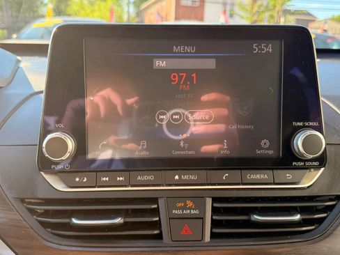 Used 2024 Nissan Altima 2.5 SV FWD image 22