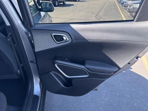 Used 2023 Kia Soul LX w/ LX Technology Package image 44