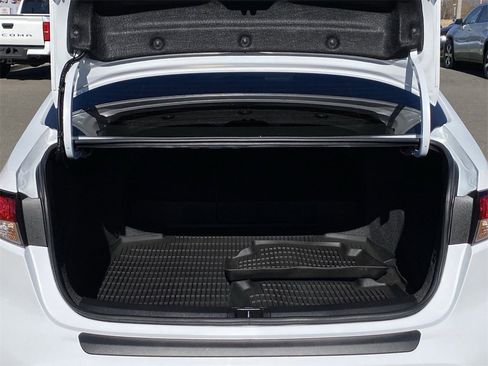 Certified 2025 Toyota Corolla SE image 17