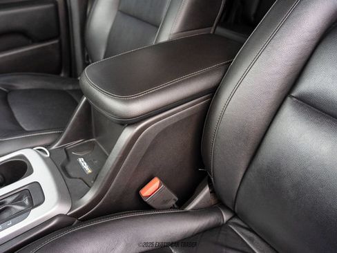 Used 2017 Chevrolet Colorado ZR2 w/ LPO, Premium Interior Package AWD/4WD image 24