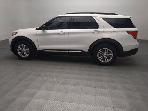 Used 2022 Ford Explorer XLT w/ Equipment Group 202A RWD image 3