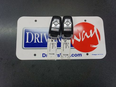Used 2025 Ford Mustang Coupe RWD image 15