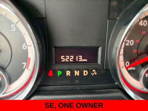 Used 2018 Dodge Grand Caravan SE w/ UConnect Hands-Free Group image 18