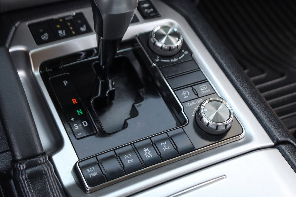Used 2018 Toyota Land Cruiser AWD/4WD image 36