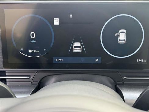 Certified 2025 Hyundai Kona Limited image 27