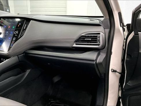 Used 2025 Subaru Outback Onyx Edition AWD/4WD image 19