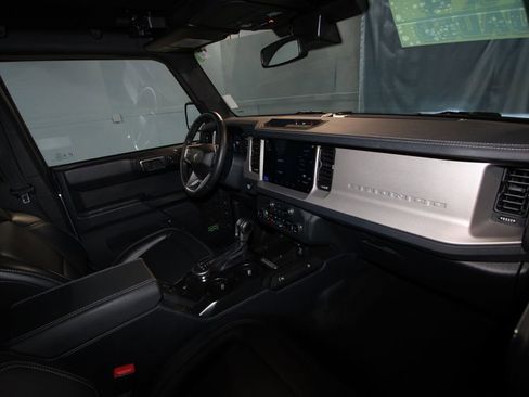 Used 2025 Ford Bronco Outer Banks image 23