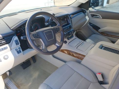 Used 2015 GMC Yukon XL Denali w/ Premium Package image 12
