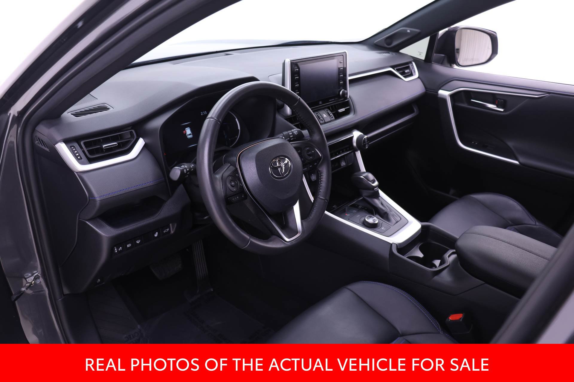 Used 2021 Toyota RAV4 XSE AWD/4WD image 3
