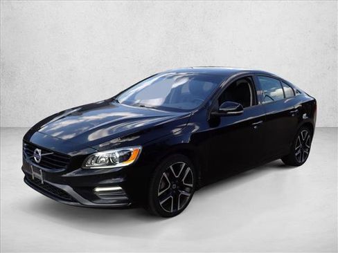 Used 2017 Volvo S60 T5 Dynamic w/ Vision Package AWD/4WD image 6
