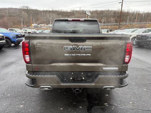 Used 2024 GMC Sierra 1500 Elevation w/ LPO, Elevation Black Package image 4