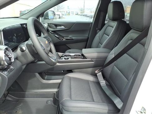 New 2026 Chevrolet Equinox LT w/ Convenience Package II image 3