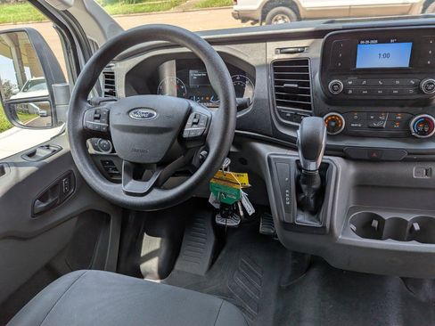 Used 2024 Ford Transit 250 Low Roof w/ Exterior Upgrade Package RWD image 9