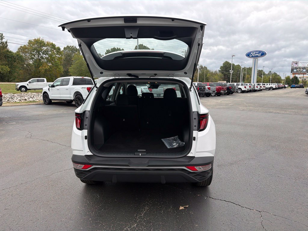 Used 2024 Hyundai Tucson SE FWD image 11