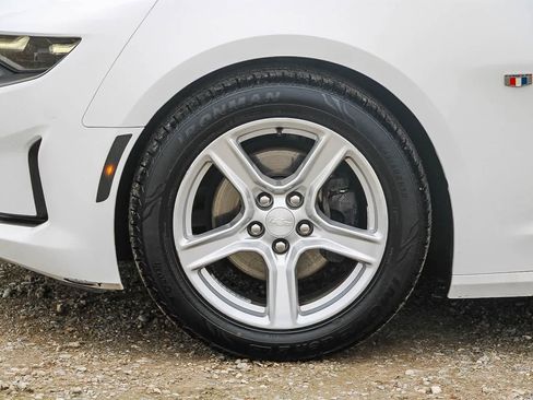 Used 2019 Chevrolet Camaro LT image 9