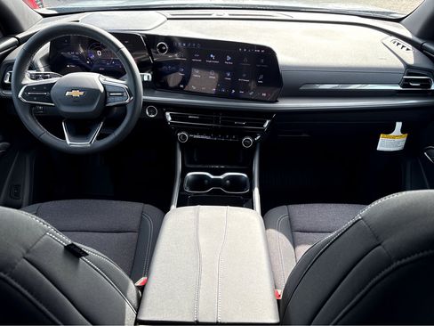 New 2026 Chevrolet Traverse LT w/ LPO, Floor Liner Package image 4