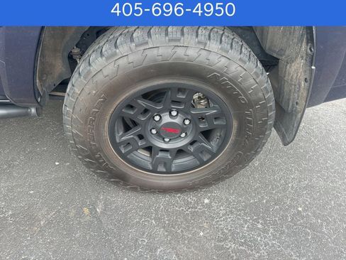 Used 2024 Toyota 4Runner TRD Off-Road Premium AWD/4WD image 11