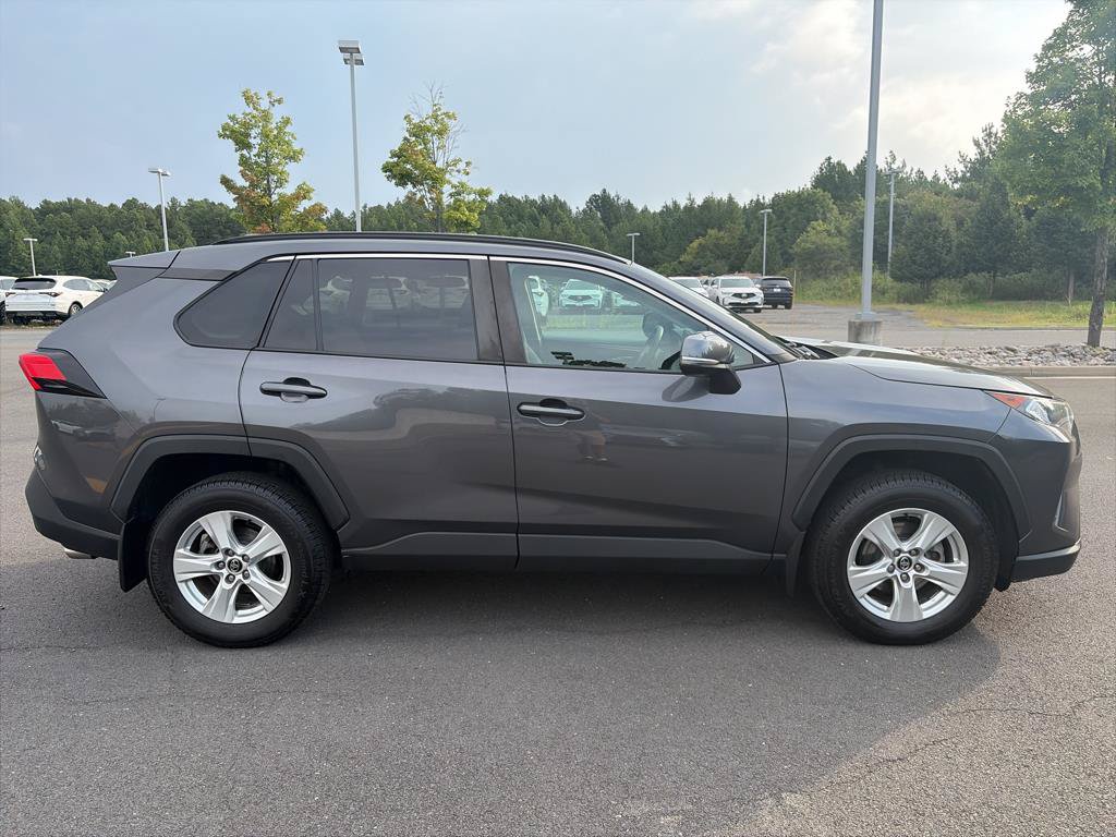 Used 2021 Toyota RAV4 XLE AWD/4WD image 8