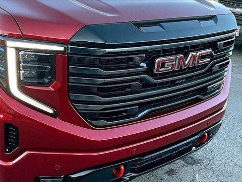 Used 2025 GMC Sierra 1500 AT4 w/ AT4 Premium Package image 34