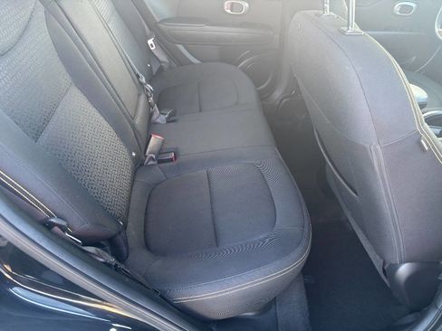 Used 2014 Kia Soul + image 14