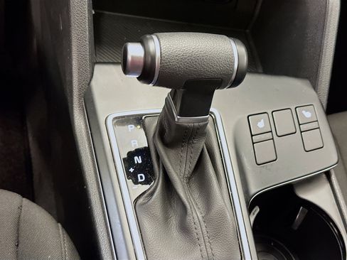 Used 2025 Kia Sportage LX image 24