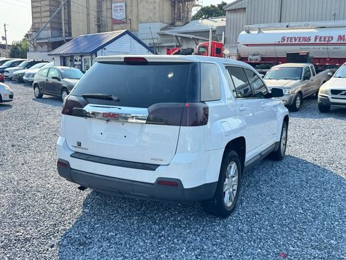 Used 2010 GMC Terrain SLE AWD/4WD image 5