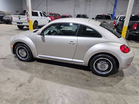 Used 2012 Volkswagen Beetle 2.5 FWD image 5