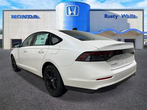 New 2025 Honda Accord SE image 5